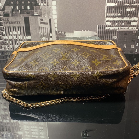 Authentic Louis Vuitton Monogram Compiegne Bag - Picture 9 of 17